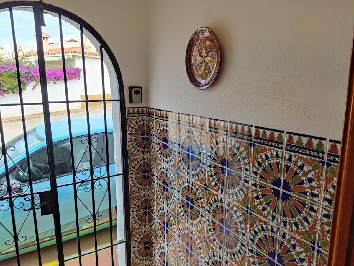 Delightful Burriana House With Magnificent Beach & Sea Views. Nerja Exteriér fotografie